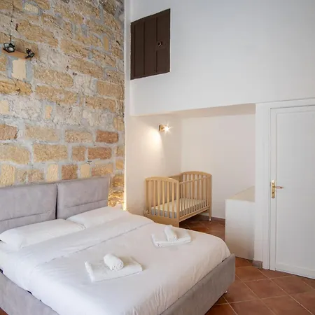 Apartment Il Cocchiere Cozy In Via Roma Palermo